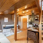 Delux Romantic شقة براغ