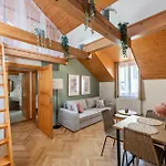Delux Romantic شقة